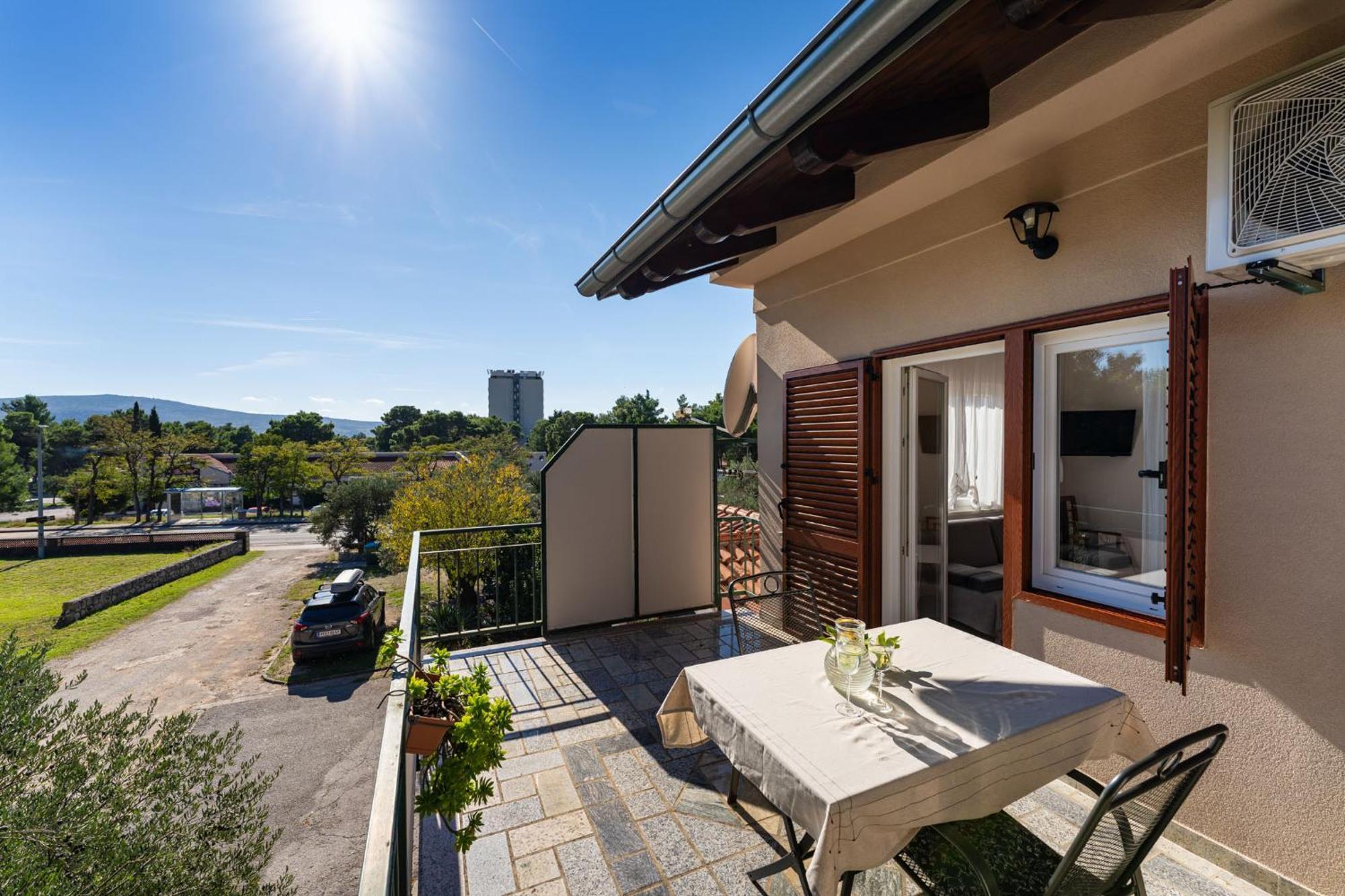 Apartments Adriana Starigrad Paklenica Exterior photo