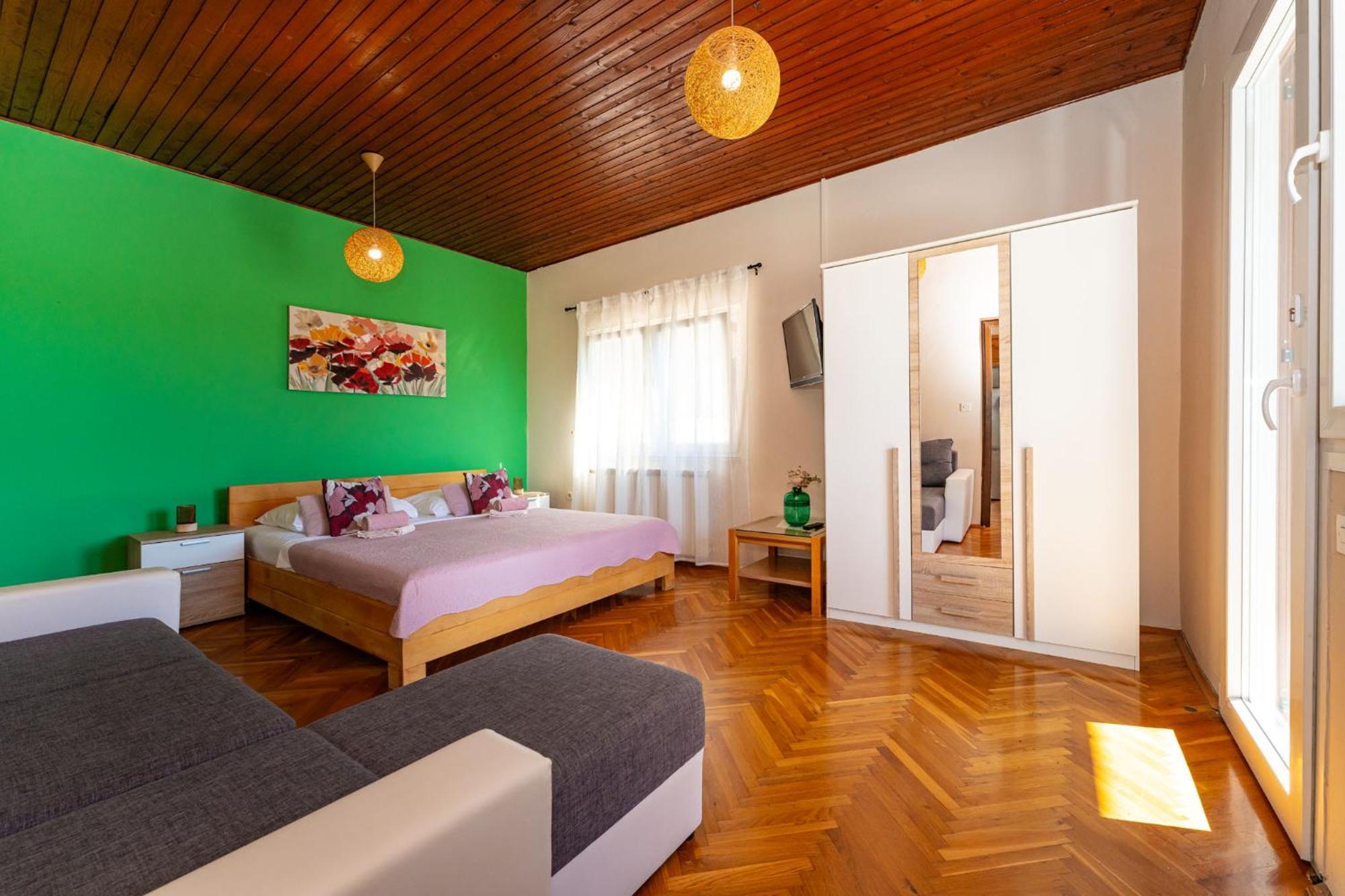 Apartments Adriana Starigrad Paklenica Exterior photo